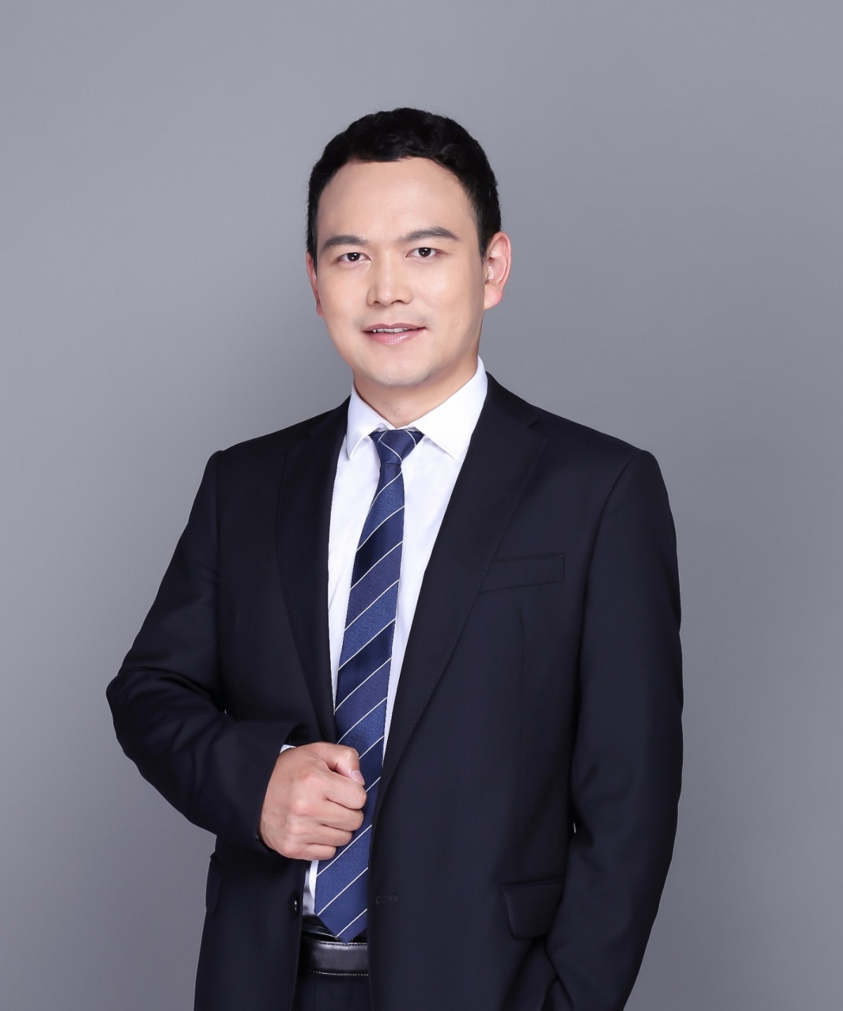 丁红涛律师.jpg